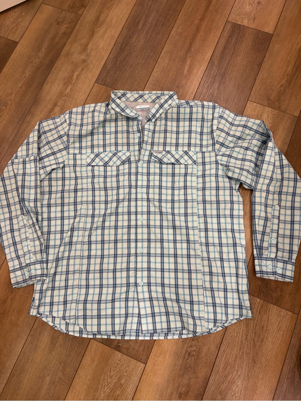 Columbia Men's White and Blue Plaid Casual Button-Down Shirt